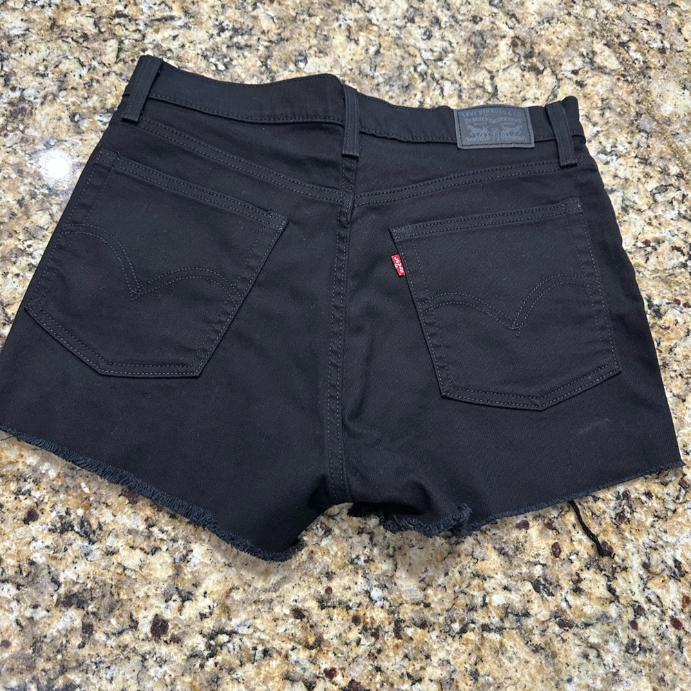 Levi’s High Rise Shorts EUC size 30